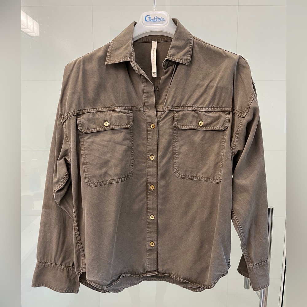 Aritzia Babaton Olive Green Button-Down Shirt XXS